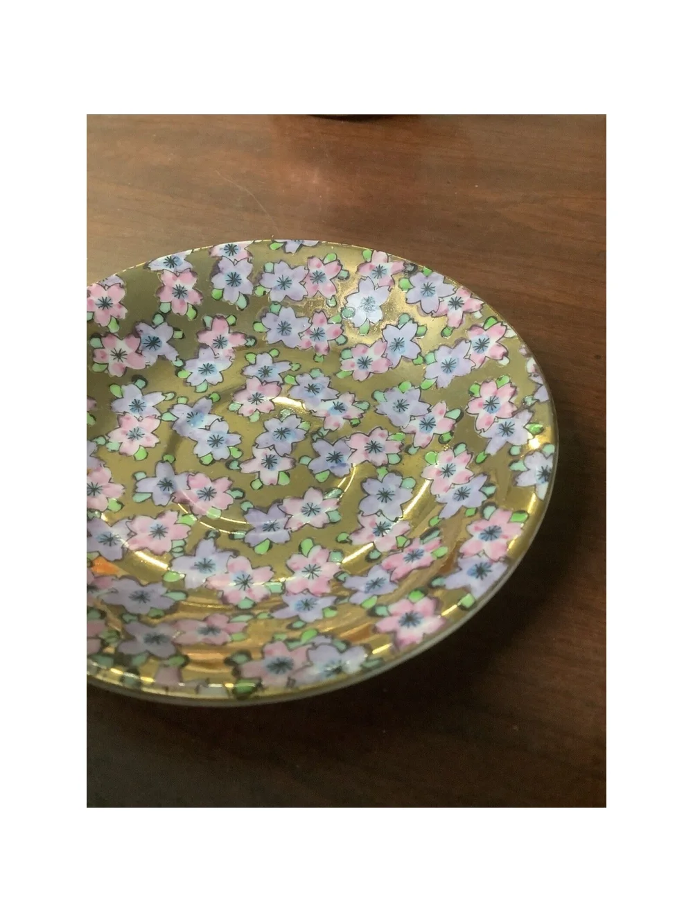Lmari? Japan- Floral Chintz on gold